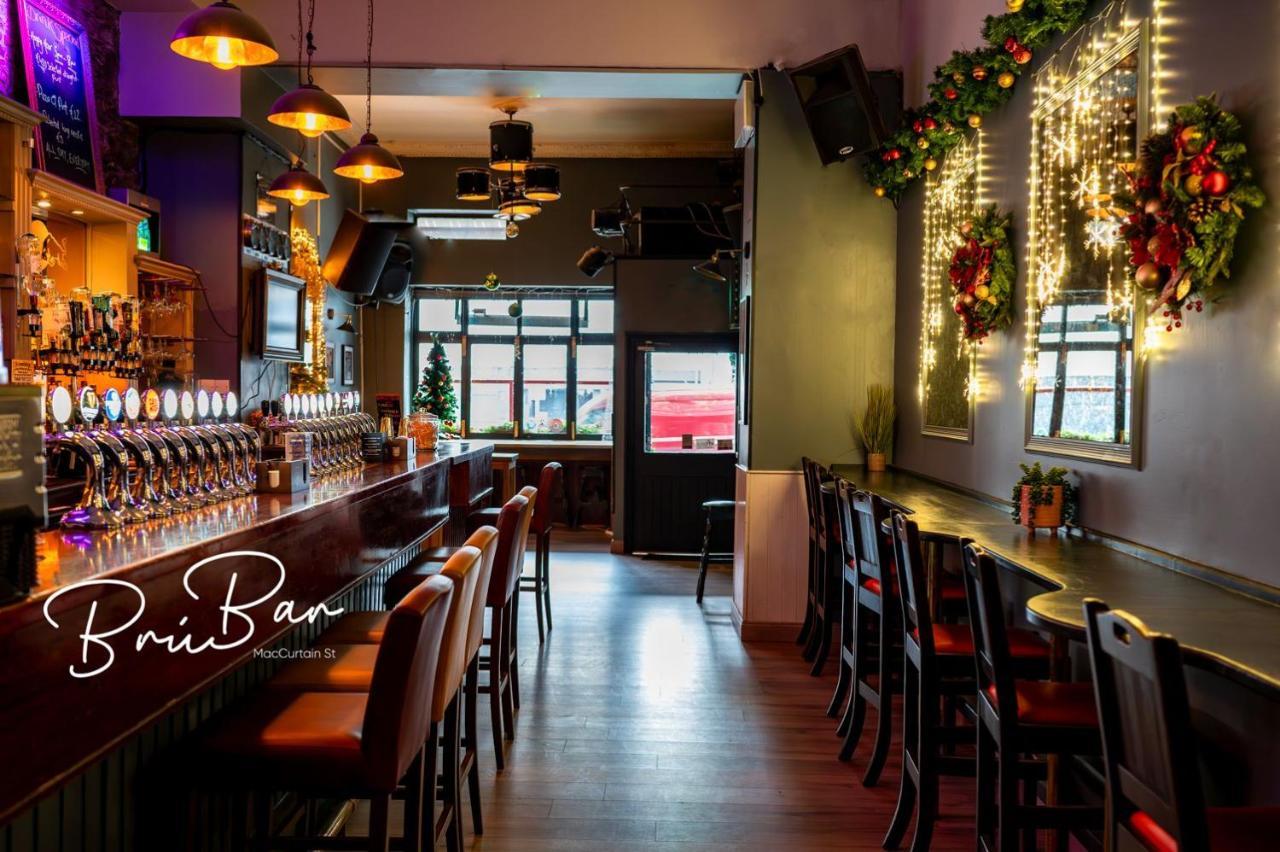 Bru Bar & Hostel Cork Exterior foto